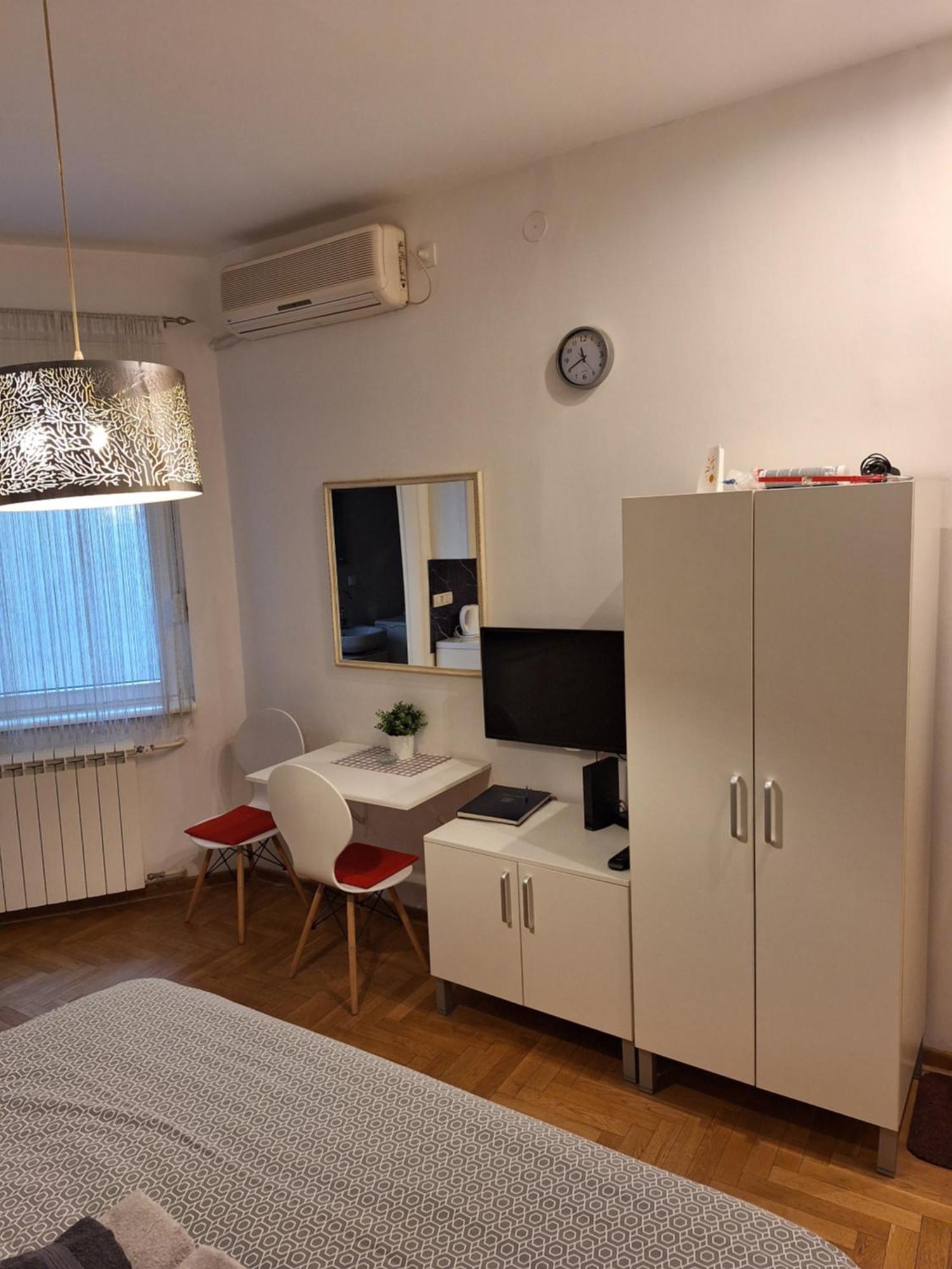 Square M. Apartment Belgrade Exterior photo
